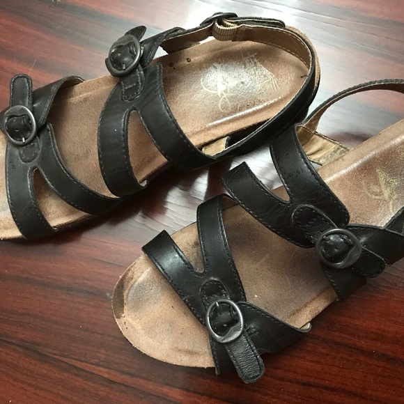 dansko flat sandals